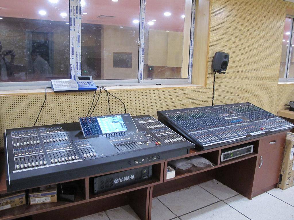 广东省委新礼堂（珠岛会堂）——M7CL、LS9数字调音台运用于大会堂及各会议厅扩声